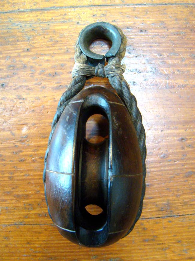 A wonderful American sailor-made lignum vitae ship's block circa 1850 — image 2
